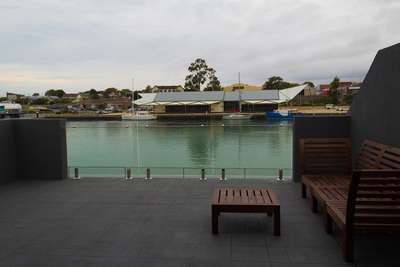 Ulverstone Waterfront Apartments Eksteriør bilde